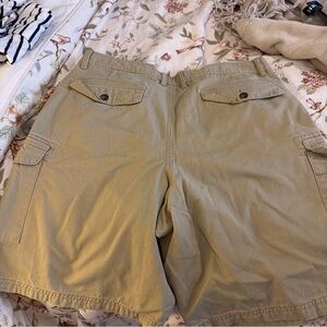 Northwest Territory Men's Khaki Cargo Shorts with Multiple Pockets